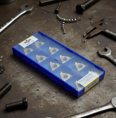 INSERTO DE METAL DURO ROSCA EXT. RT22.01W G60P YBG201 - Imagem 3